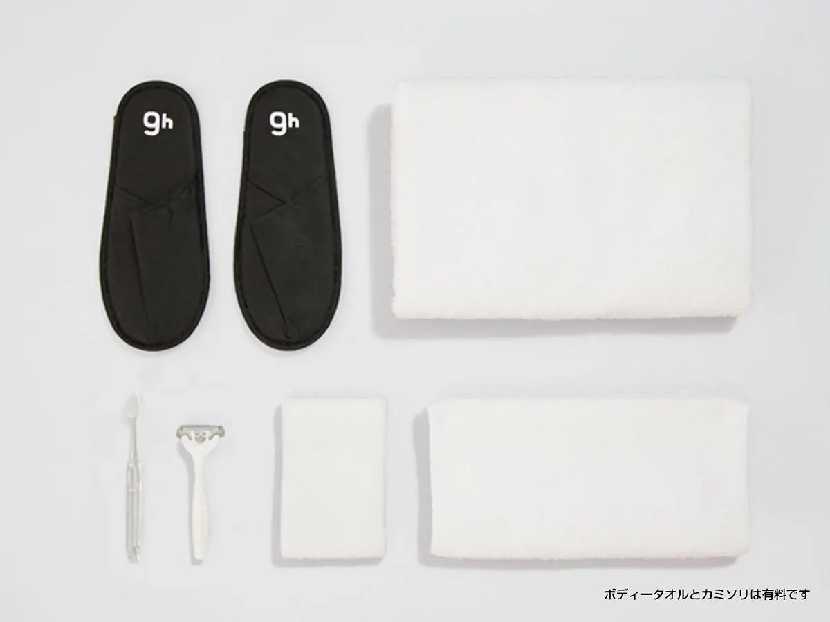 ** Capsule hotel 9H Nine Hours Hamamatsucho Sleep Lab Tokyo Japan