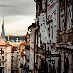 https://golden-key.praguehotelsweb.com